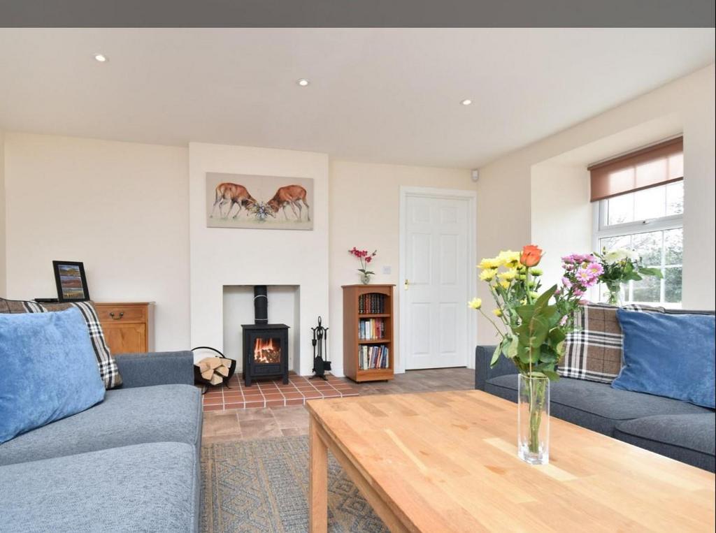 Wark, CornhillOnTweed 2 bed terraced house £850 pcm (£196 pw)