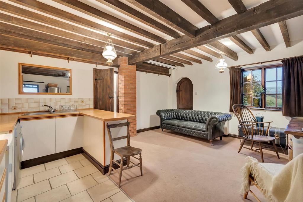 Lounge/ Kitchen