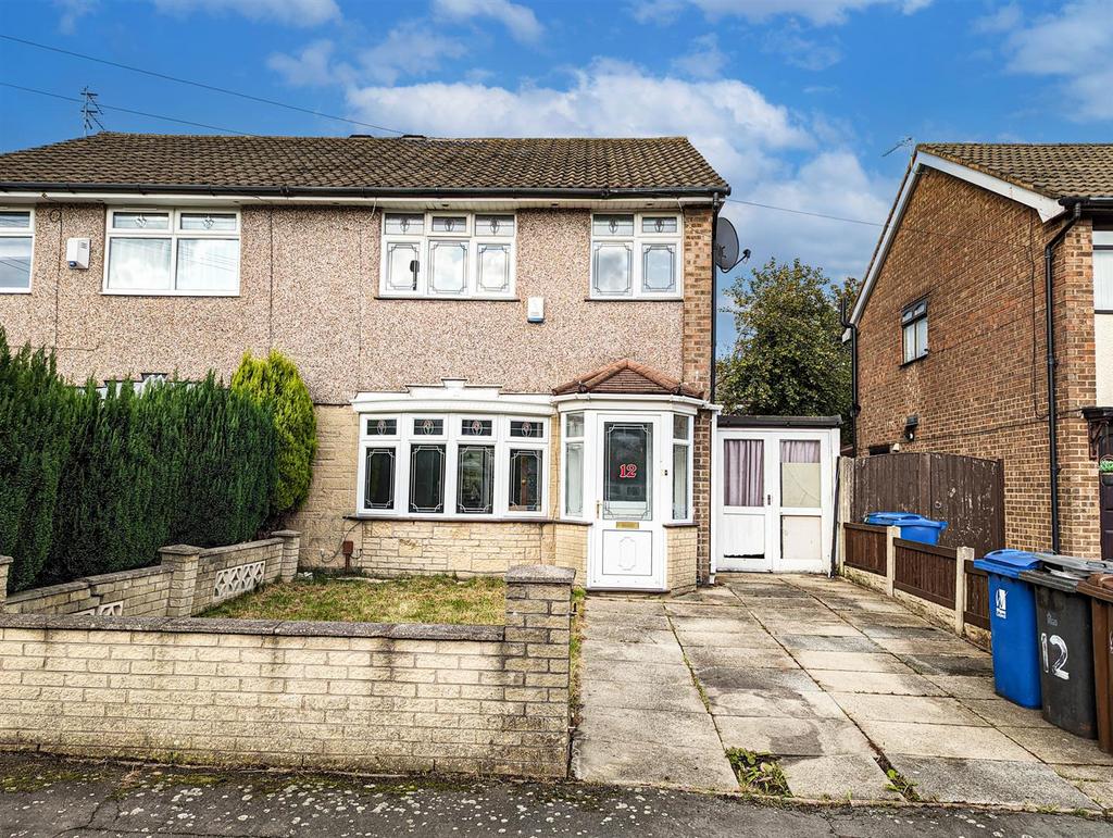 Pennine Grove, Leigh 3 bed semidetached house for sale £159,950