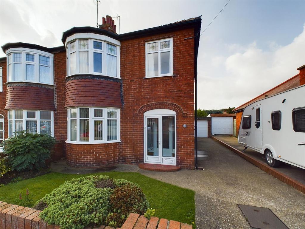 Third Avenue, Bridlington 3 bed semidetached house for sale £249,950