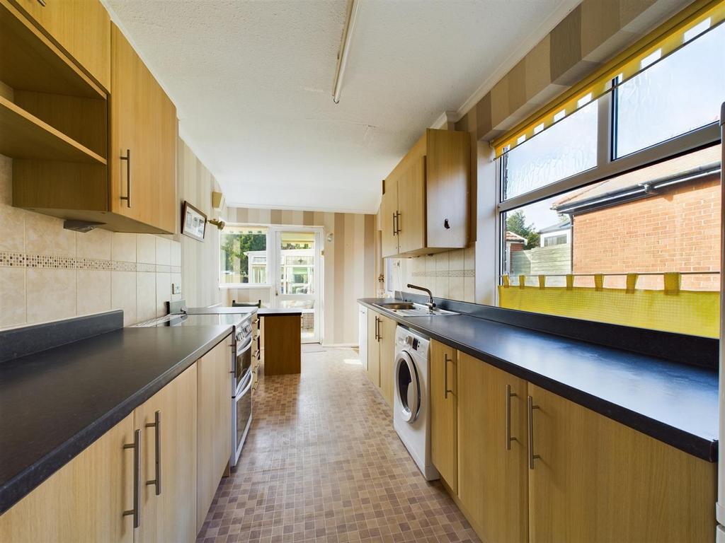 Kitchen: