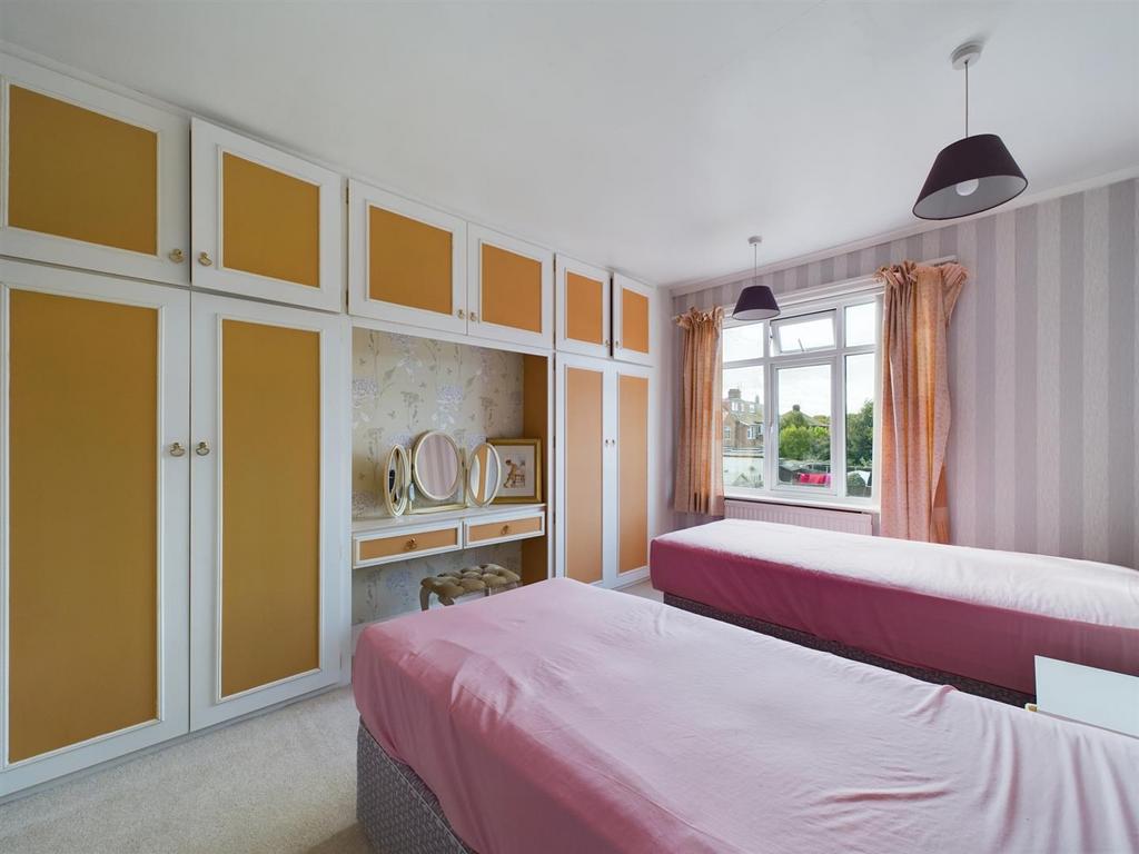 Bedroom: