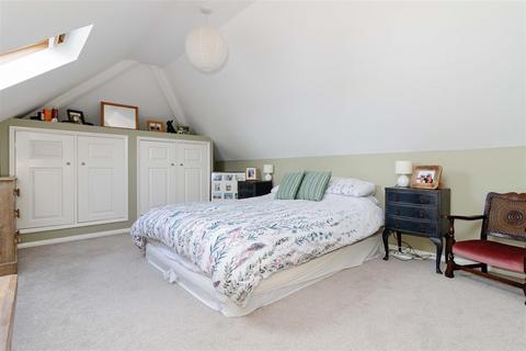 7 Bury Drive, Goring By Sea, Worthing, BN12 4XB