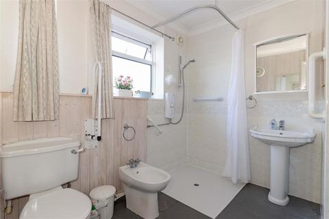 7 Bury Drive, Goring By Sea, Worthing, BN12 4XB