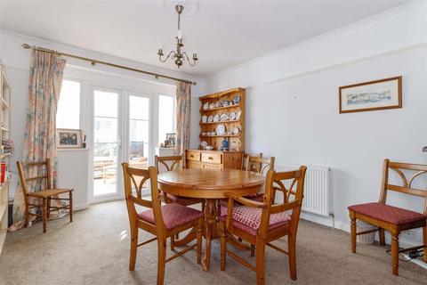 7 Bury Drive, Goring By Sea, Worthing, BN12 4XB