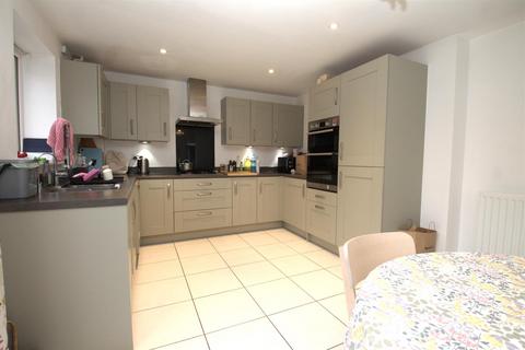 9 Cotswold Way, Whitehouse, Milton Keynes, MK8 1BJ