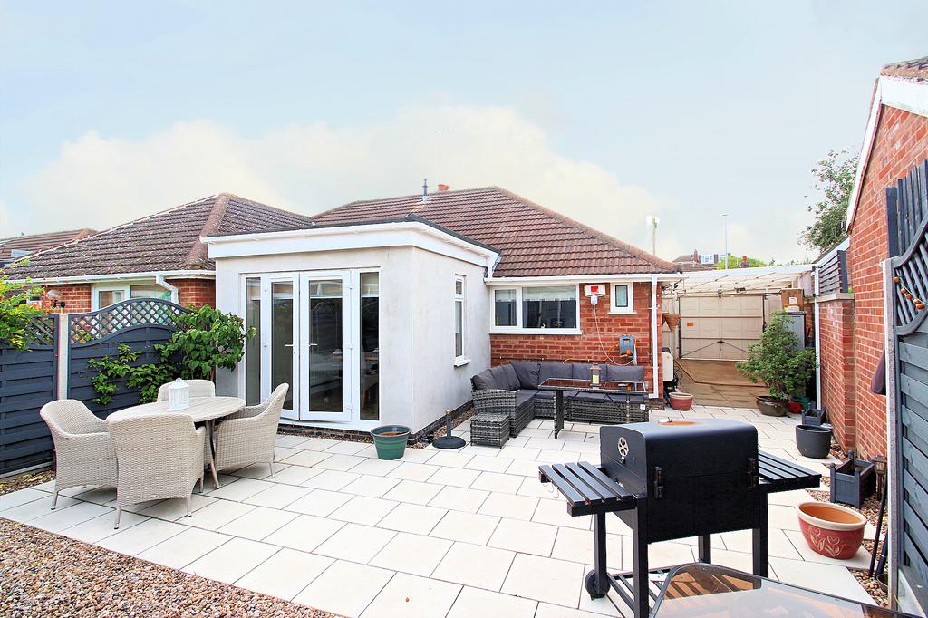 Spencer Avenue, Thurmaston, LE4 2 bed semidetached bungalow for sale
