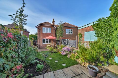 2 bedroom semi-detached house for sale, Lower Manor Road, Milford, Godalming, GU8