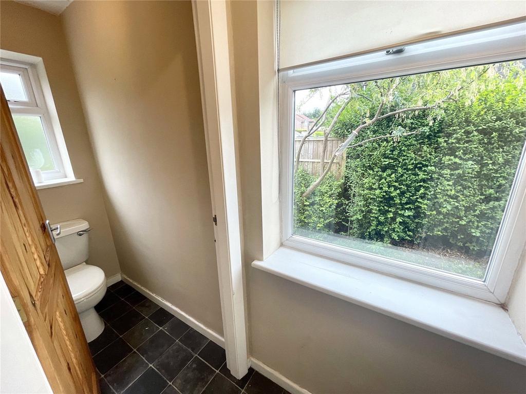 Hall &amp; Wc