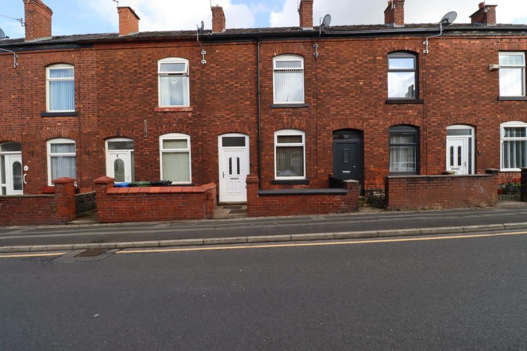 Lumn Road, Hyde, Cheshire, SK14 2 bed terraced house for sale £190,000