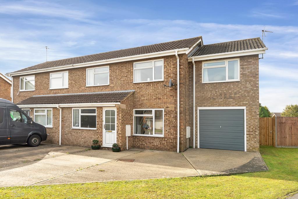 Arran Road, Stamford, PE9 3 bed semidetached house for sale £350,000