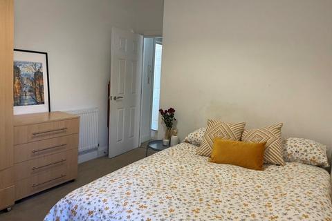 undefined, Lynton Road, London, W3