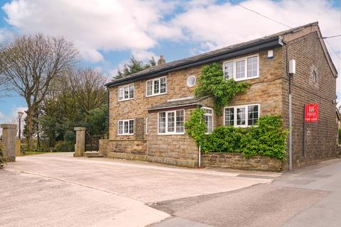 4 bedroom detached house to rent, 90a Watling Street, Affetside, Bury, Greater Manchester, BL8