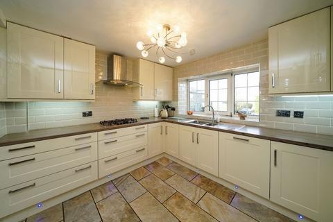 4 bedroom detached house to rent - 90a Watling Street, Affetside, Bury, Greater Manchester, BL8