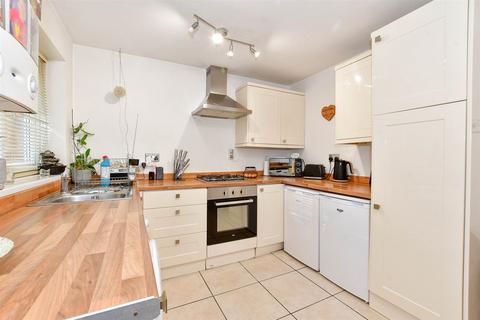42 Silver Spring Close, Erith, DA8 1EQ