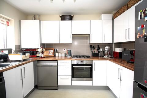3 bedroom detached house to rent, Garstons Way, Holybourne, Alton, Hampshire, GU34