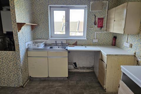 14b Exning Road, London, E16 4NA