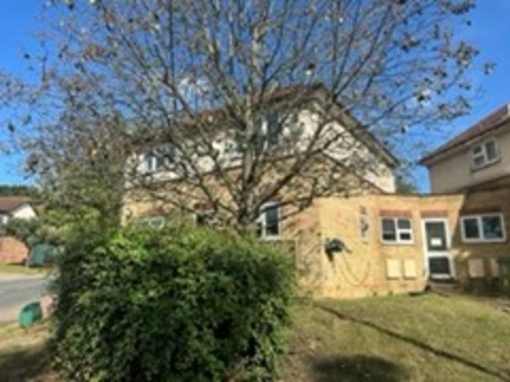 Seaview Avenue, Basildon 1 bed flat £1,050 pcm (£242 pw)
