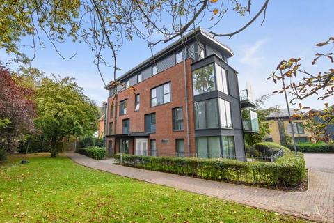 2 bedroom ground floor flat for sale, Douglas Close, Stanmore