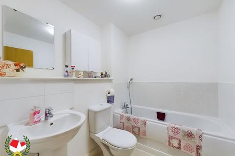 Flat 4, 3 Friars Orchard, Gloucester, GL1 1GA