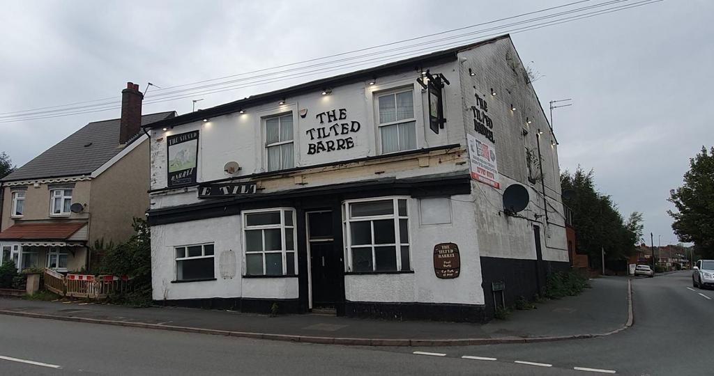 The Tilted Barrel, 33 High Street, Princes End, Tipton, West Midlands
