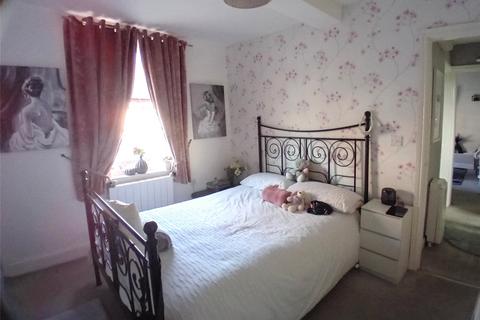 2 bedroom flat to rent, High Street, Stourport-on-Severn, Worcestershire, DY13