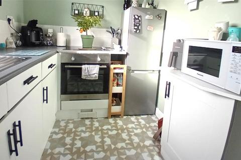 2 bedroom flat to rent, High Street, Stourport-on-Severn, Worcestershire, DY13