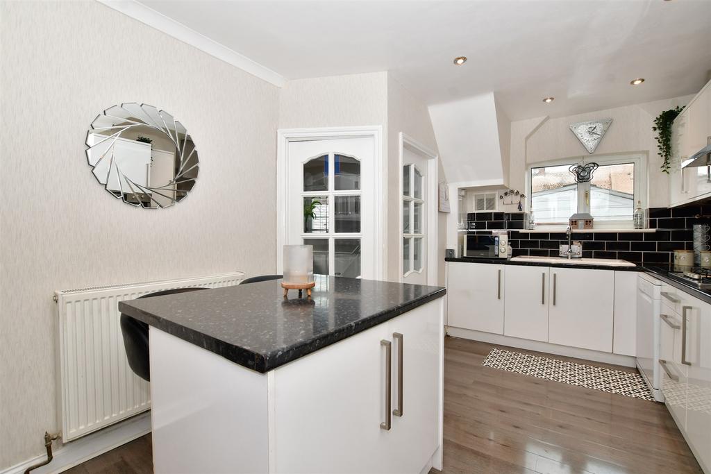 Dunster Avenue, Morden, Surrey 3 bed end of terrace house for sale £