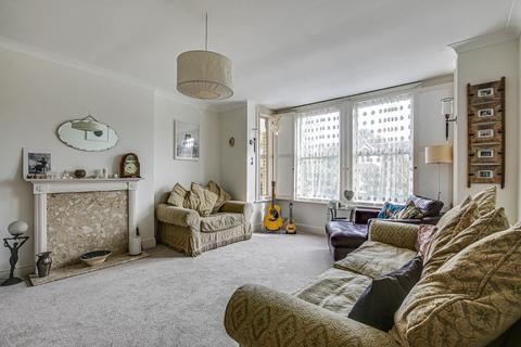 Flat 3, 6 Moreton Road, South Croydon, CR2 7DL