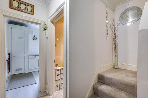 Flat 3, 6 Moreton Road, South Croydon, CR2 7DL