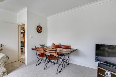 Flat 3, 6 Moreton Road, South Croydon, CR2 7DL