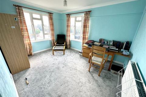 3 bedroom flat for sale, Goring Road, Goring By Sea, West Sussex, BN12 4PH