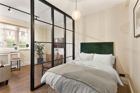 1 bedroom flat for sale, Vicarage Court, Vicarage Gate, Kensington, London