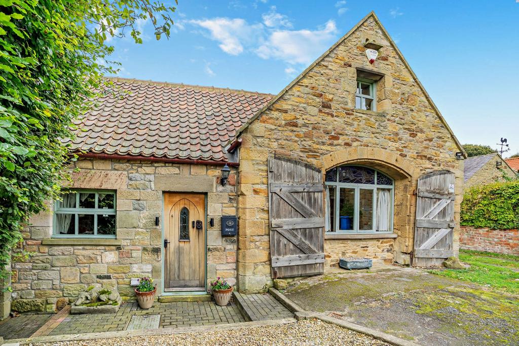 Ulgham Grange Farm Cottages, Ulgham, Morpeth, Northumberland 4 bed barn