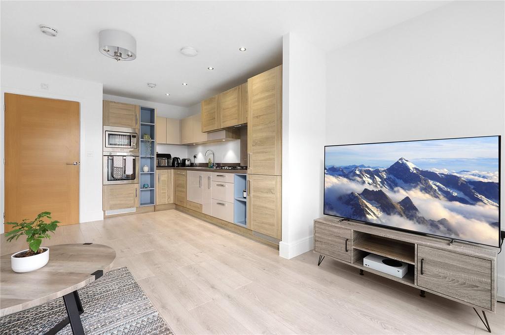 Low Gill View, Middlesbrough 2 bed terraced house £132,000