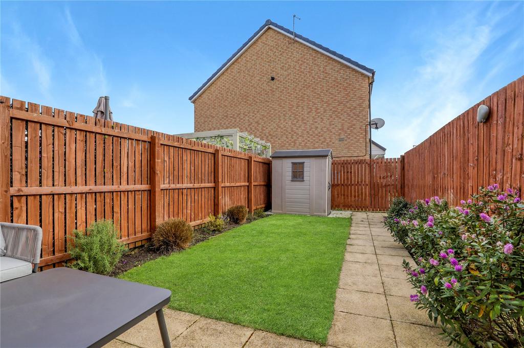 Low Gill View, Middlesbrough 2 bed terraced house £132,000