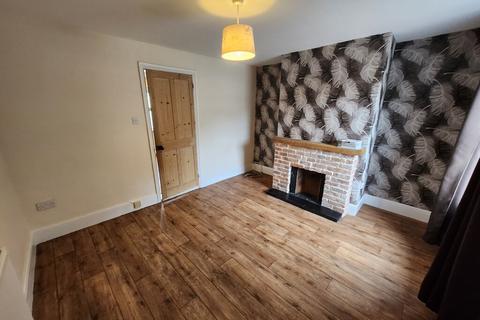 2 bedroom terraced house to rent, Victoria Road - Whole