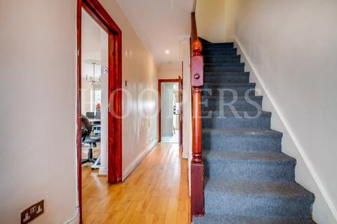 144 Review Road, London, NW2 7BD