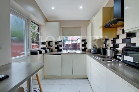 144 Review Road, London, NW2 7BD
