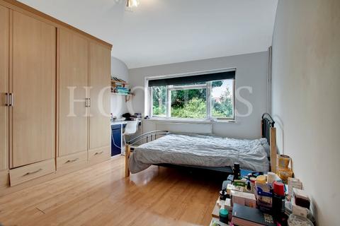 144 Review Road, London, NW2 7BD