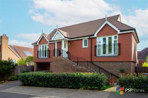 2 bedroom coach house for sale, Cowslip Drive, Lindfield