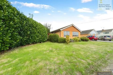 3 bedroom semi-detached bungalow for sale, Eleanor Chase, Wickford