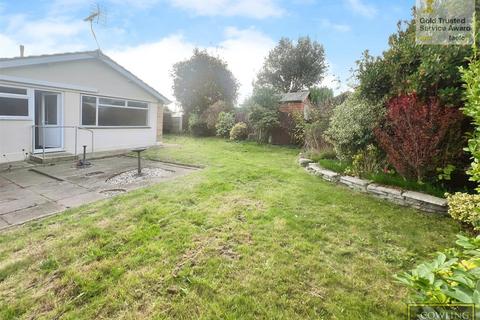 3 bedroom semi-detached bungalow for sale, Eleanor Chase, Wickford