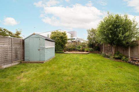 30 Brangwyn Grove, Bristol, BS7 9UB