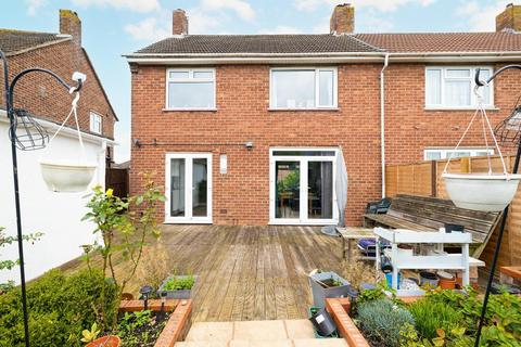 30 Brangwyn Grove, Bristol, BS7 9UB