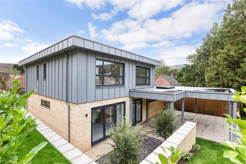 4 bedroom detached house for sale, Bath Road, Woodchester, Stroud