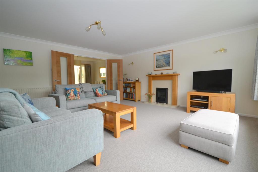 Hop Pole Green, Leigh Sinton 4 bed detached house for sale £525,000
