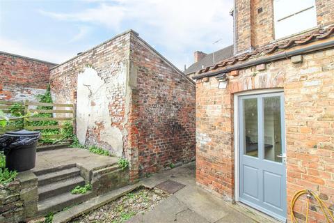 4 bedroom terraced house for sale, High Skellgate, Ripon