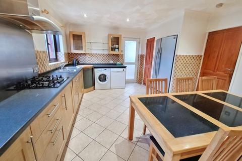 70 Eleanor Close, Pencoed, Bridgend, CF35 6RD