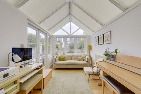 26 Chalcroft Road, London, SE13 5RF